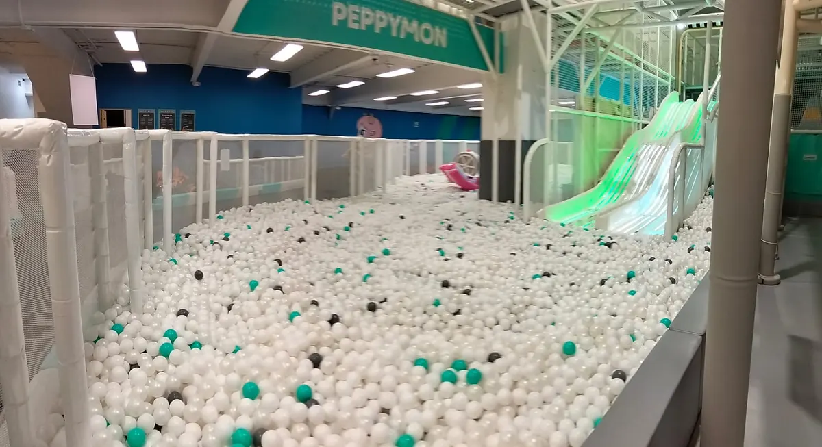 Alberca de pelotas en Peppymon San Luis Potosí